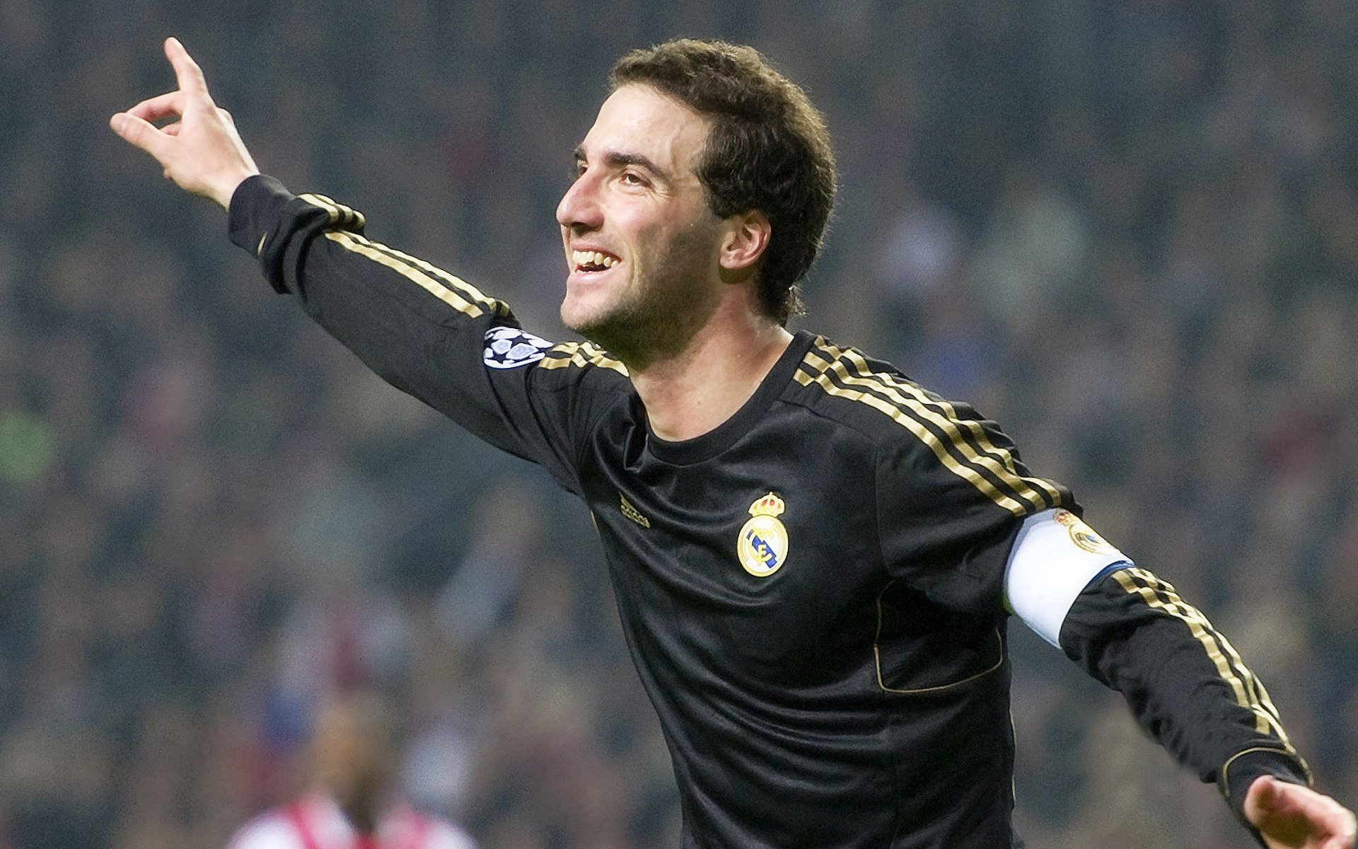 曼城遭遇平局,需打响关键次回合,曼城打破多项记录